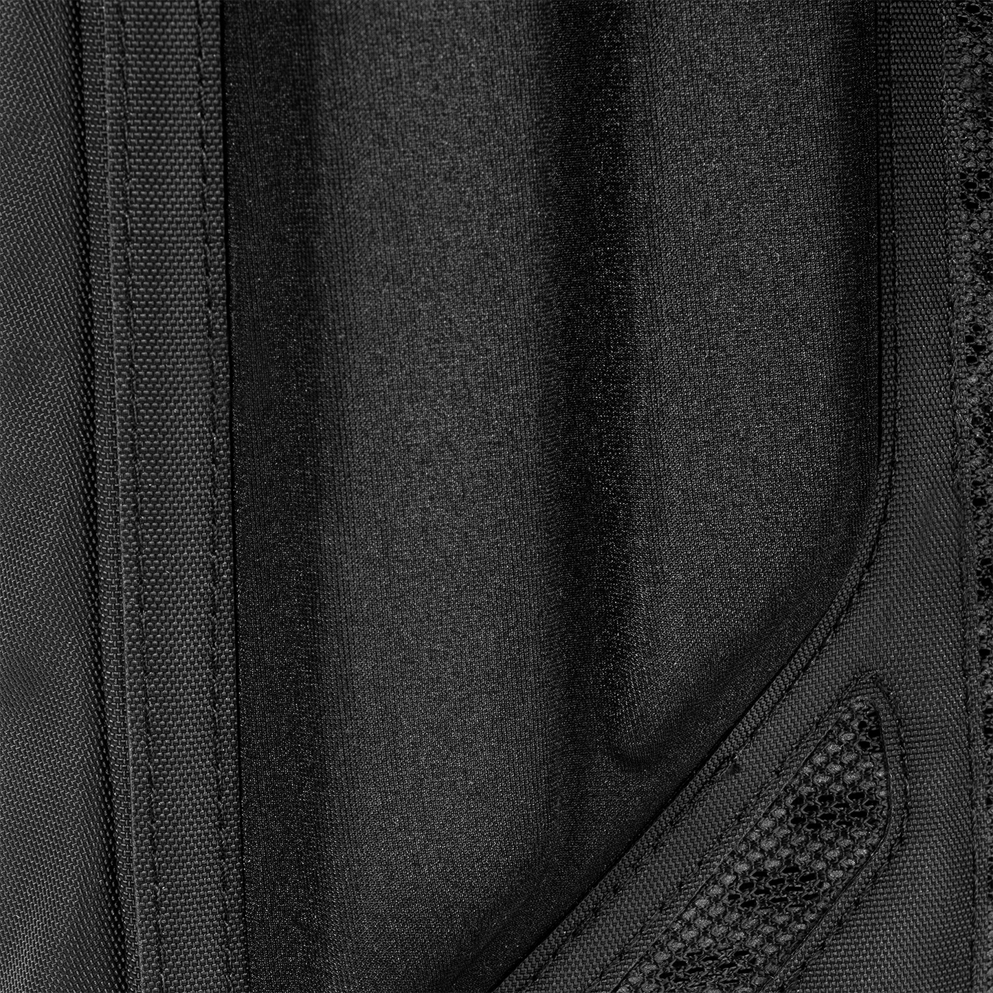 paragon-hydration-pack-q8 Paragon_Black_Texture.png